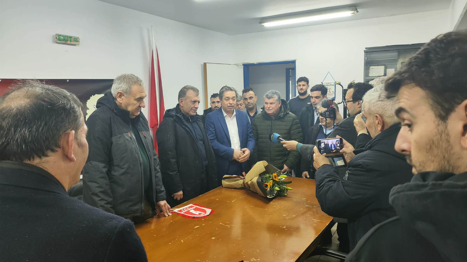 Επίσκεψη του Υπουργού Αθλητισμού Γιάννη Βρούτση στις εγκαταστάσεις της ΕΠΣ Ζακύνθου!